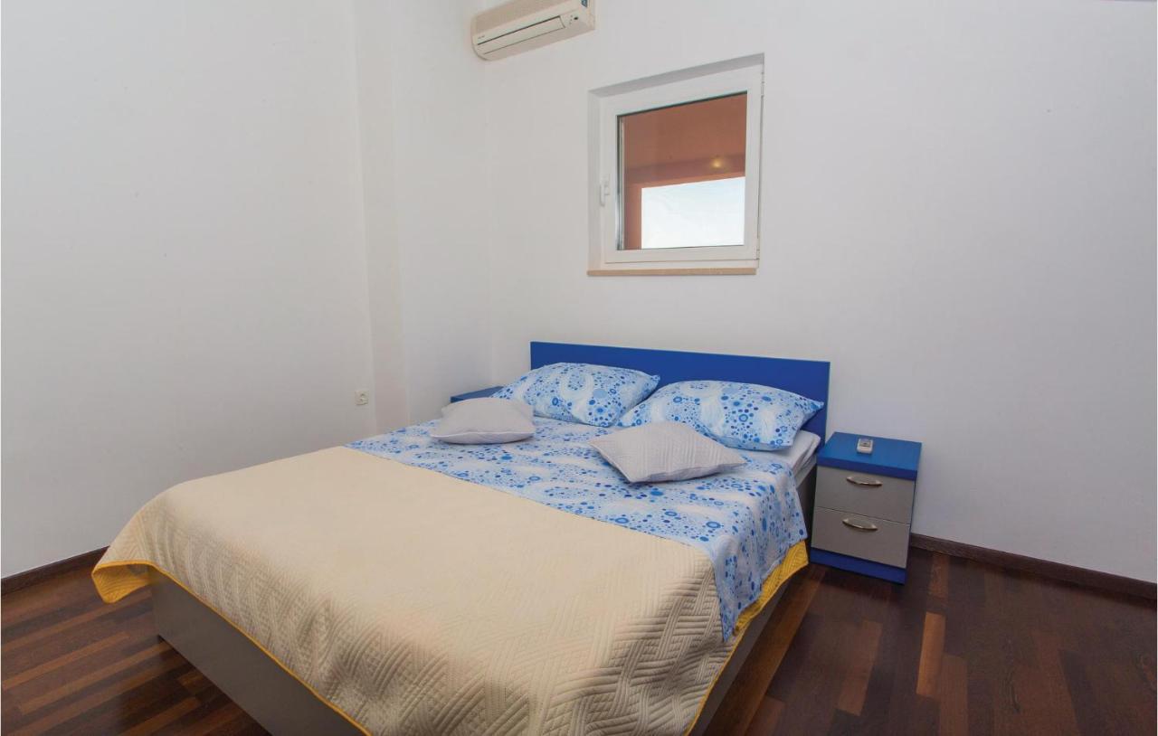 Amazing Apartment In Makarska With Wifi Екстериор снимка